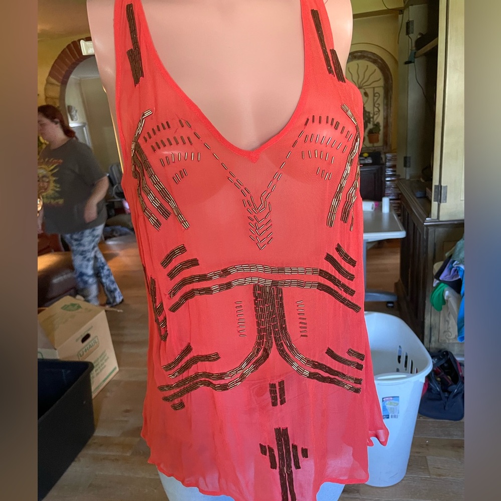XS